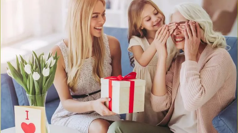 5 أفكار مبهرة لهدايا عيد الأم تتناغم مع الأجواء الرمضانية