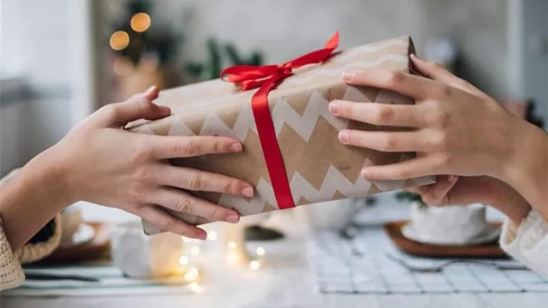 عيد الأم 2024.. أفضل 6 هدايا يمكن تقديمها لوالدتك تعبيرا عن حبك