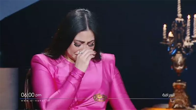 بوسي تكشف مواقف مروعة بين طليقها الراحل والحالي (فيديو)