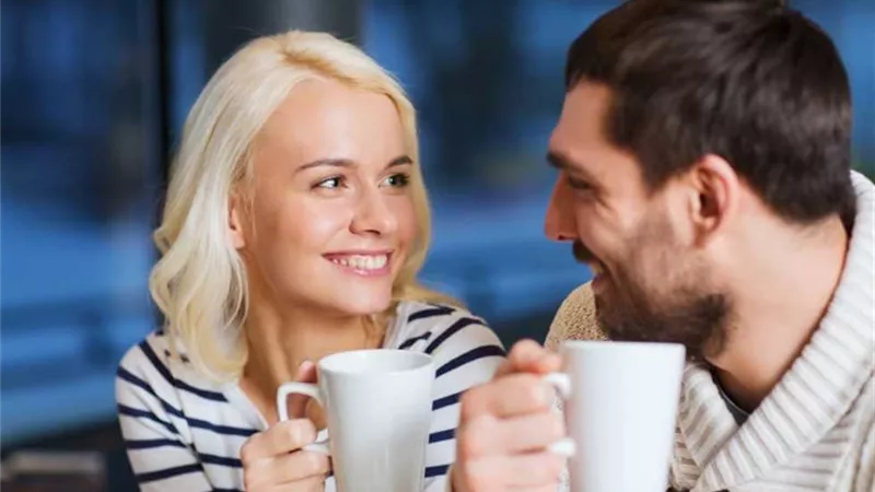 كيف تدللين زوجك في رمضان وهو صائم؟