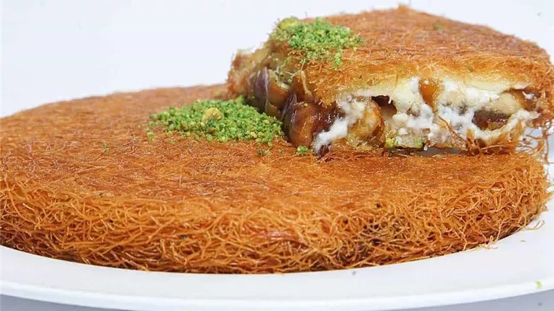 حلويات رمضان 2024 | طريقة عمل الكنافة بالتمر
