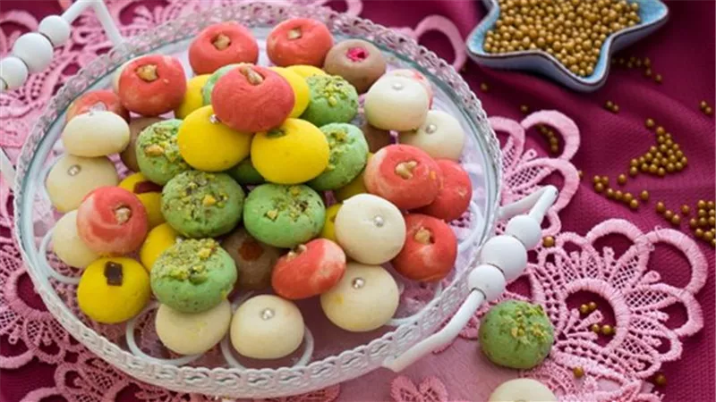 طريقة عمل الغريبة الملونة قبل عيد الفطر 2024