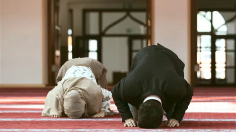  مواقيت الصلاة وموعد آذان المغرب اليوم 20 رمضان 1445 ..31 مارس 2024