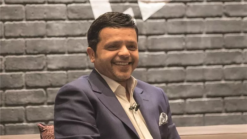 تطورات الحالة الصحية للفنان محمد هنيدي بعد تعرضه لأزمة قلبية