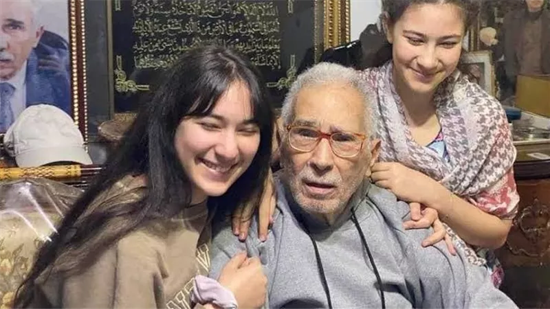 ابنة عبد الرحمن أبو زهرة تكشف حقيقة الصورة المنتشرة لعيد ميلاده 