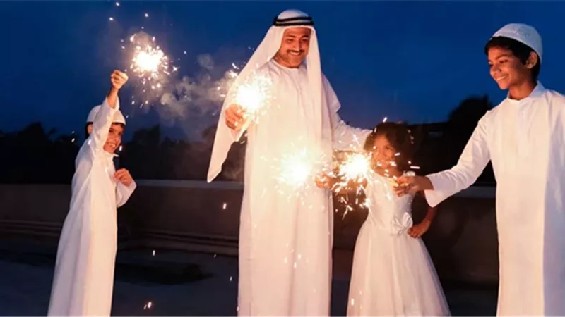عطلة مدفوعة الأجر لهذه الفئات في عيد الفطر المبارك بالإمارات