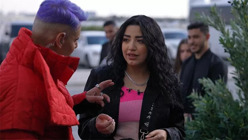 حسن شاكوش يرد على اتهام طليقته ريم طارق ويرتدى ملابسها في «رامز جاب من الآخر»