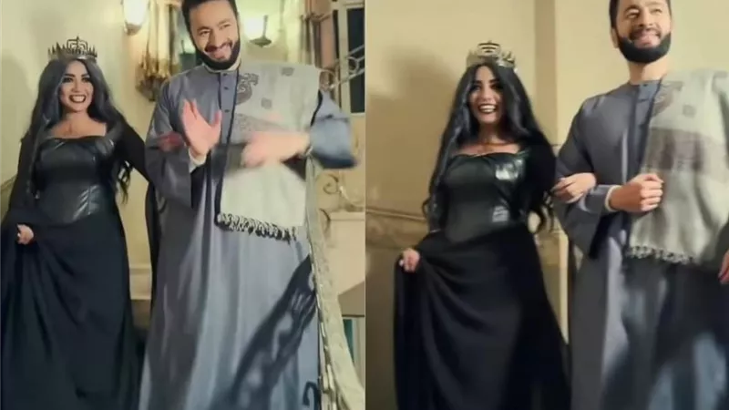 كواليس المداح أسطورة العودة.. حمادة هلال يمازح فتحي عبد الوهاب   بهذه الصورة 