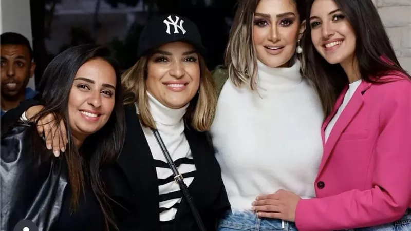غادة عبد الرازق تثير الجدل بتغير شكلها .. هل لجأت للتجميل؟(صور)  