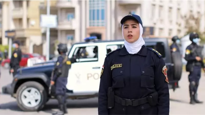 استعدادات الشرطة النسائية لتأمين احتفالات عيد الفطر (صور)