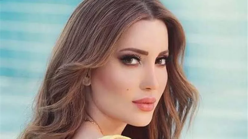 نسرين طافش تثير الجدل بإطلالة جريئة على البحر 