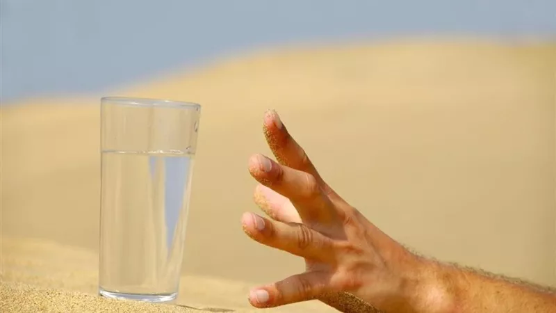 5 أطعمة تسبب العطش أثناء صيام رمضان (إنفوجراف)