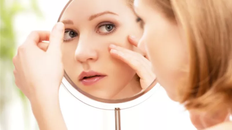 ما هي أسباب إصفرار العين؟ وطرق العلاج 