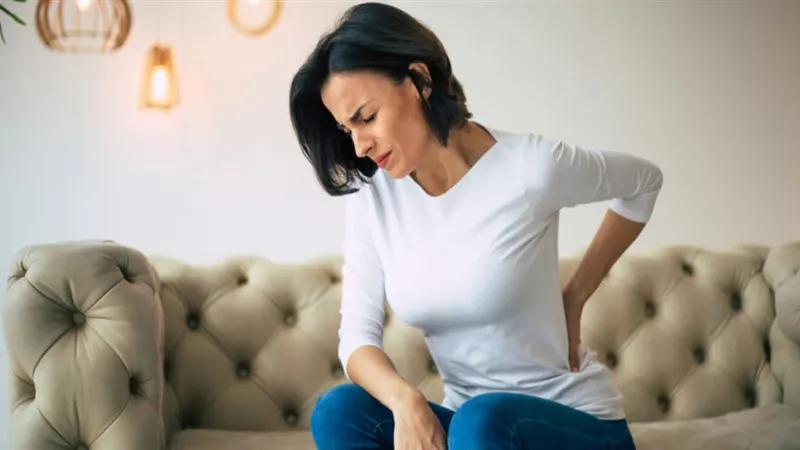 5 نصائح لتخفيف ألام الظهر أثناء الدورة الشهرية