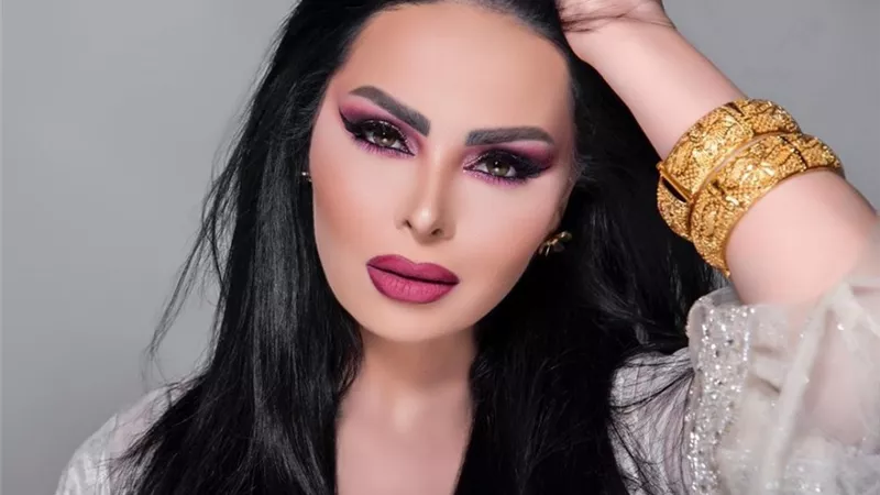  10خطوات أساسية للحصول على مكياج خليجي ساحر