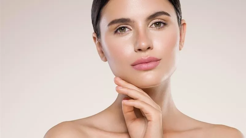  4 ماسكات لا غنى عنها لبشرتك في الأجواء الحارة