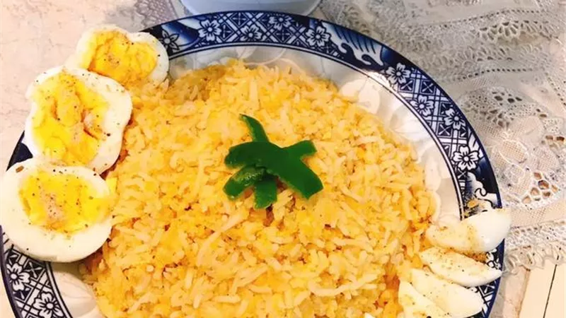 طريقة عمل الكشري بالعدس الأصفر  