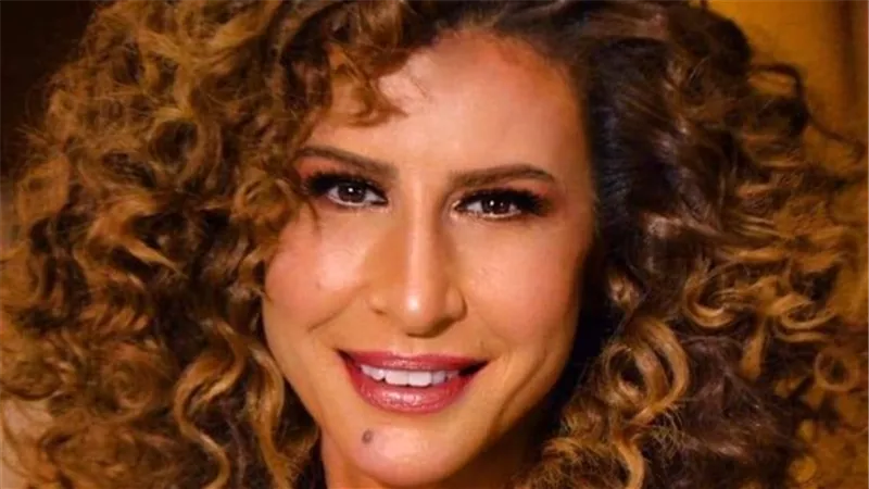 أمينة شلباية تحرض البنات: لو خطيبك «اتكرع» افسخي الخطوبة فورا