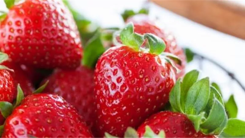 10 أسباب تجعل الفراولة غذاء مثاليا للمرأة