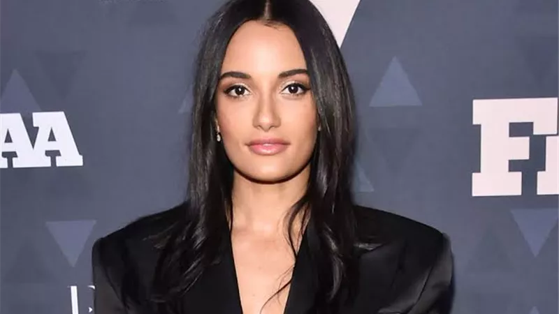 أمينة معادي تطلق مجموعتها High Summer لعام 2024 (صور) 
