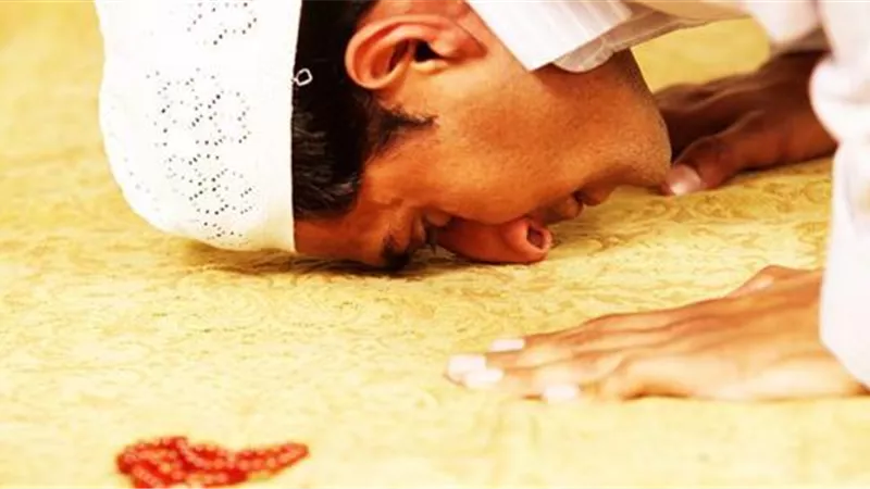 هل يؤثر الإسراع في الصلاة على صحتها؟ «الإفتاء تُوضح»