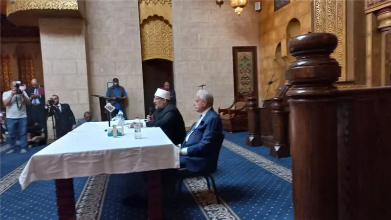 محافظ جنوب سيناء ووزير الأوقاف يفتتحان أعمال تطوير مسجد الصحابة بشرم الشيخ