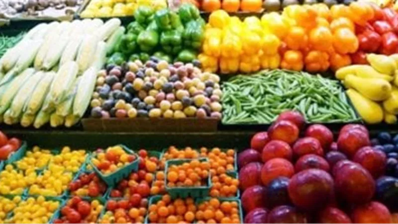  أسعار الخضر والفاكهة اليوم الجمعة 3 مايو 2024 في الأسواق المصرية