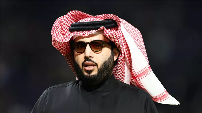 تركي آل الشيخ ينعي الأمير بدر بن عبد المحسن بكلمات مؤثرة