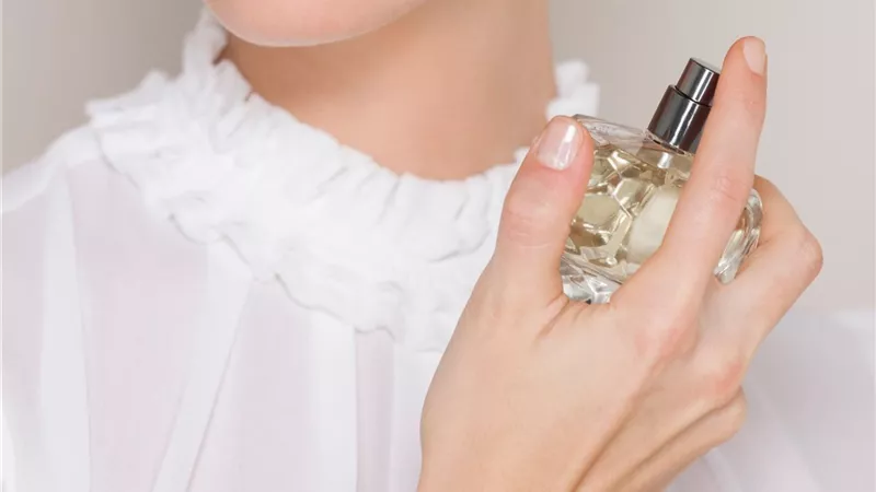 أحدث العطور النسائية لصيف 2024 (صور) 