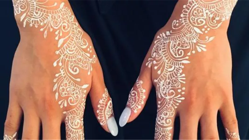 فوائد الحنة البيضاء للبشرة وأبرز أضرارها