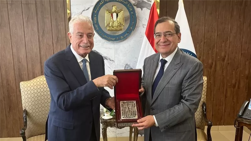 ماذا دار في لقاء محافظ جنوب سيناء مع وزير البترول والسفير السعودي؟